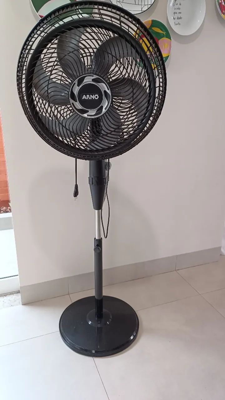 Ventilador de Coluna Arno 