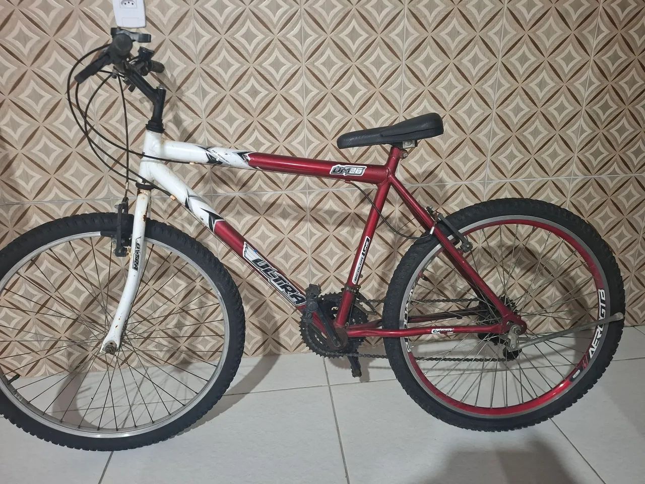2 bicicletas para retirada de peças ou reformar para andar 