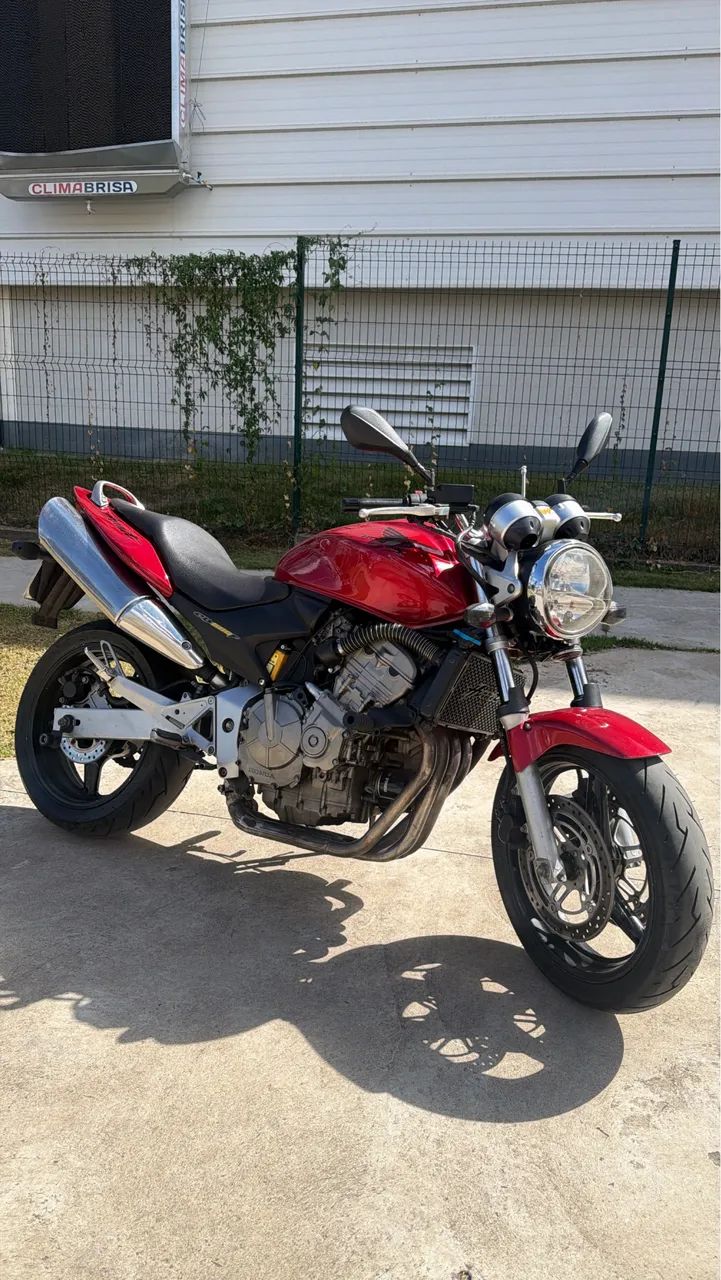 Hornet 600 Extremamente nova 