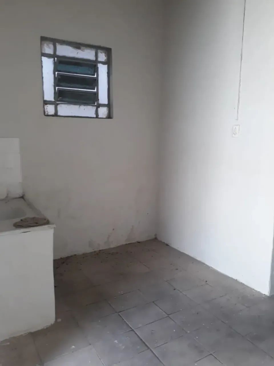 Casa de 02 quartos na Av. Visconde do Rio Branco, prox Aguanambi. - Foto 2
