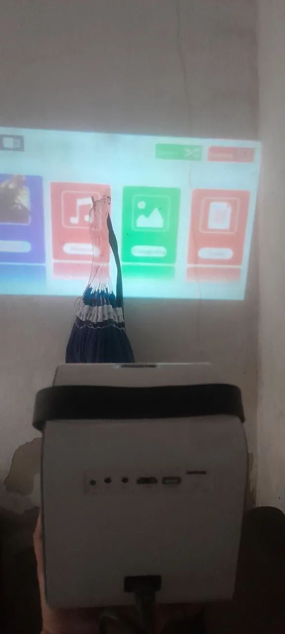 Vendo um Projetor muito bom .. - Foto 2