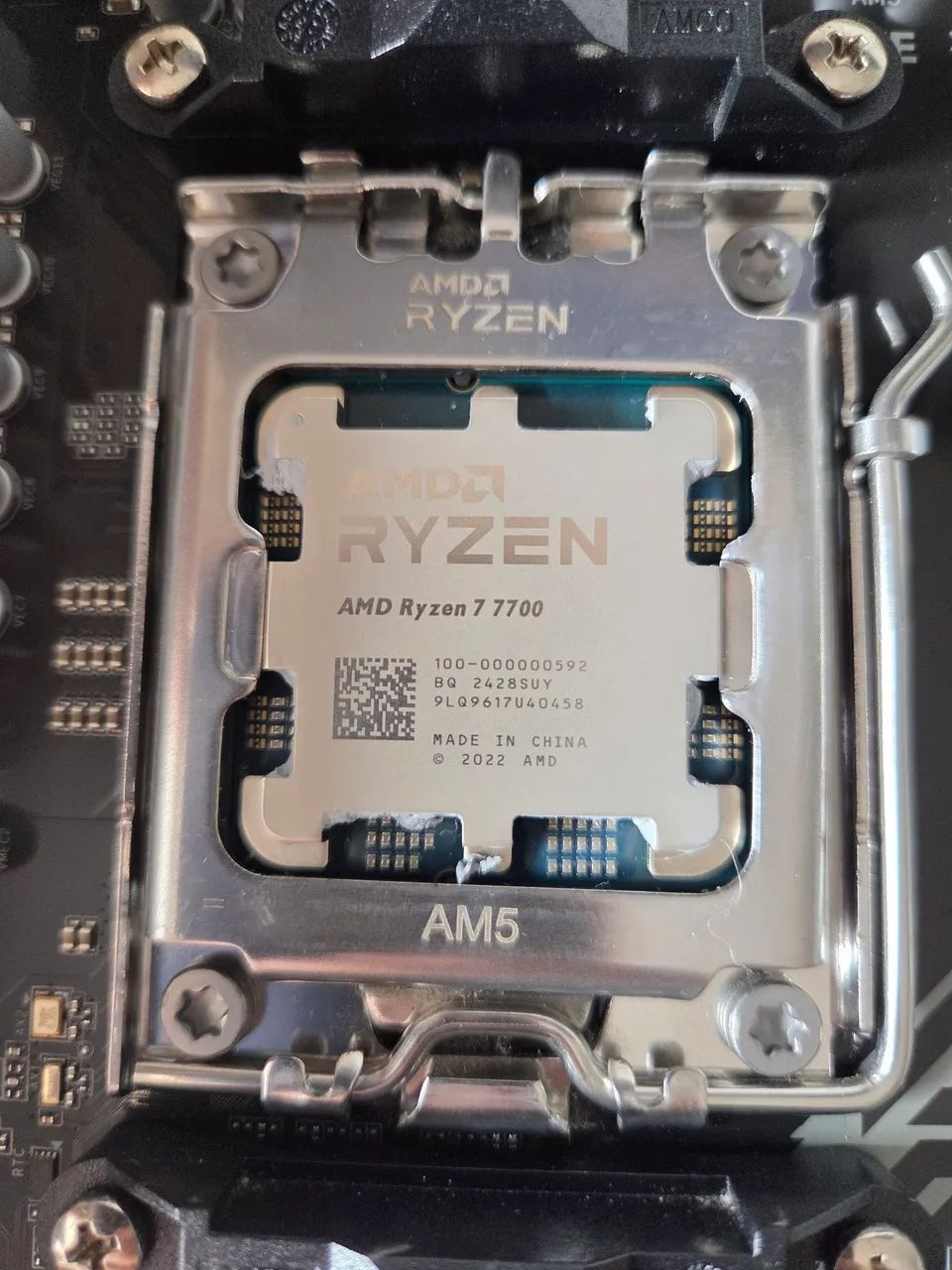 KIT AM5 RYZEN 7 7700+PLACA B650M PLUS WIFI - Foto 2