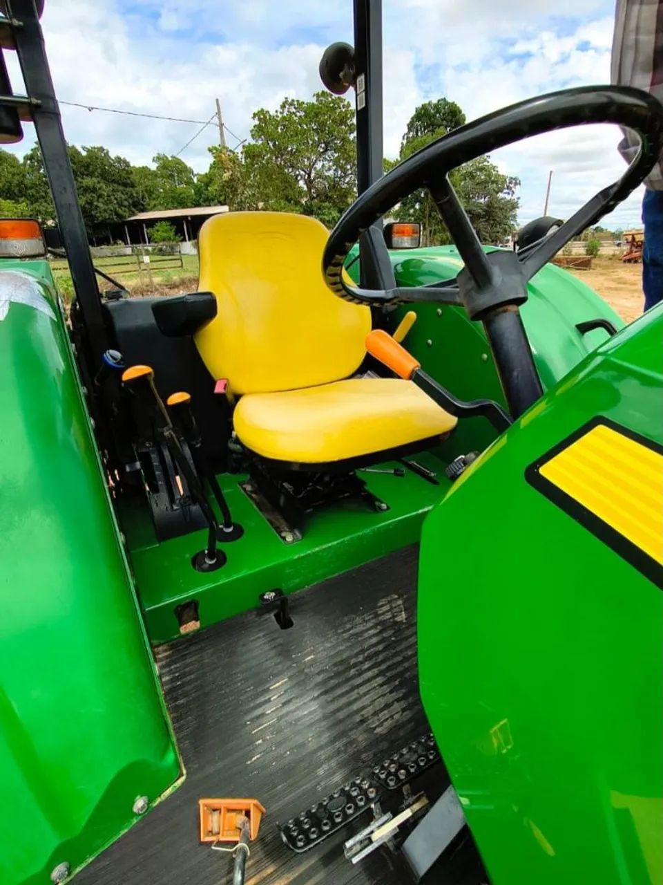 TRATOR JOHN DEERE 5080 - Foto 5