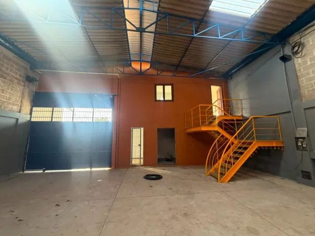 Galpão industrial 700 m²  com ponte rolante em Vila Velha - Riviera da Barra - Foto 3