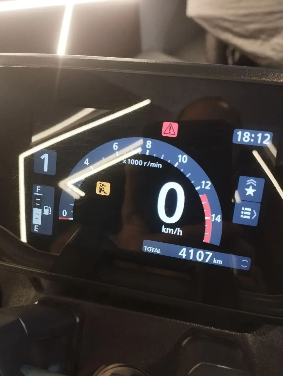 CB 650 R 2026 - Foto 5
