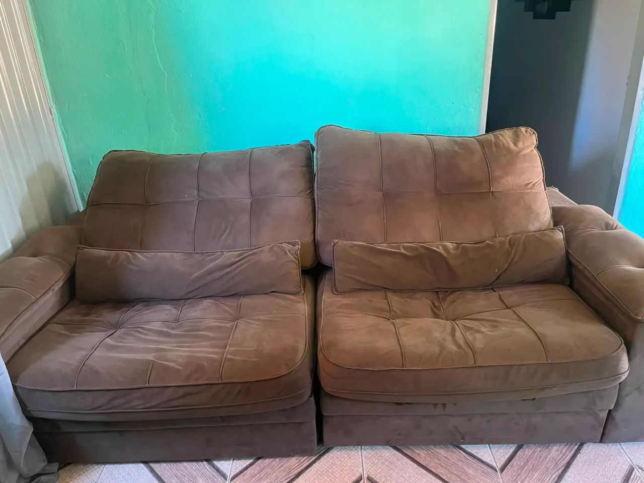 Sofá Retrátil e Reclinável Marrom - Confortável e Conservado - Foto 2
