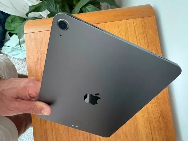 iPad Air 5 Wi-Fi  Chip M1  64GB - PRODUTO SEMI NOVO - Foto 3