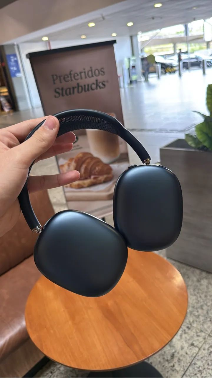 AirPods Max Midnight423878438914641922