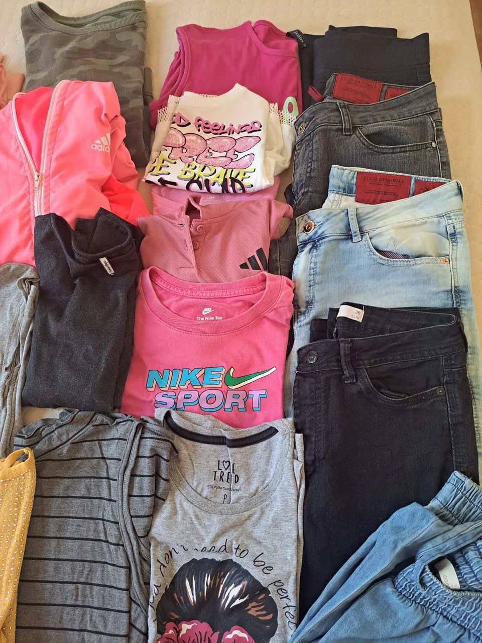 Lote de roupas de marca meninas seminovo  - Foto 2