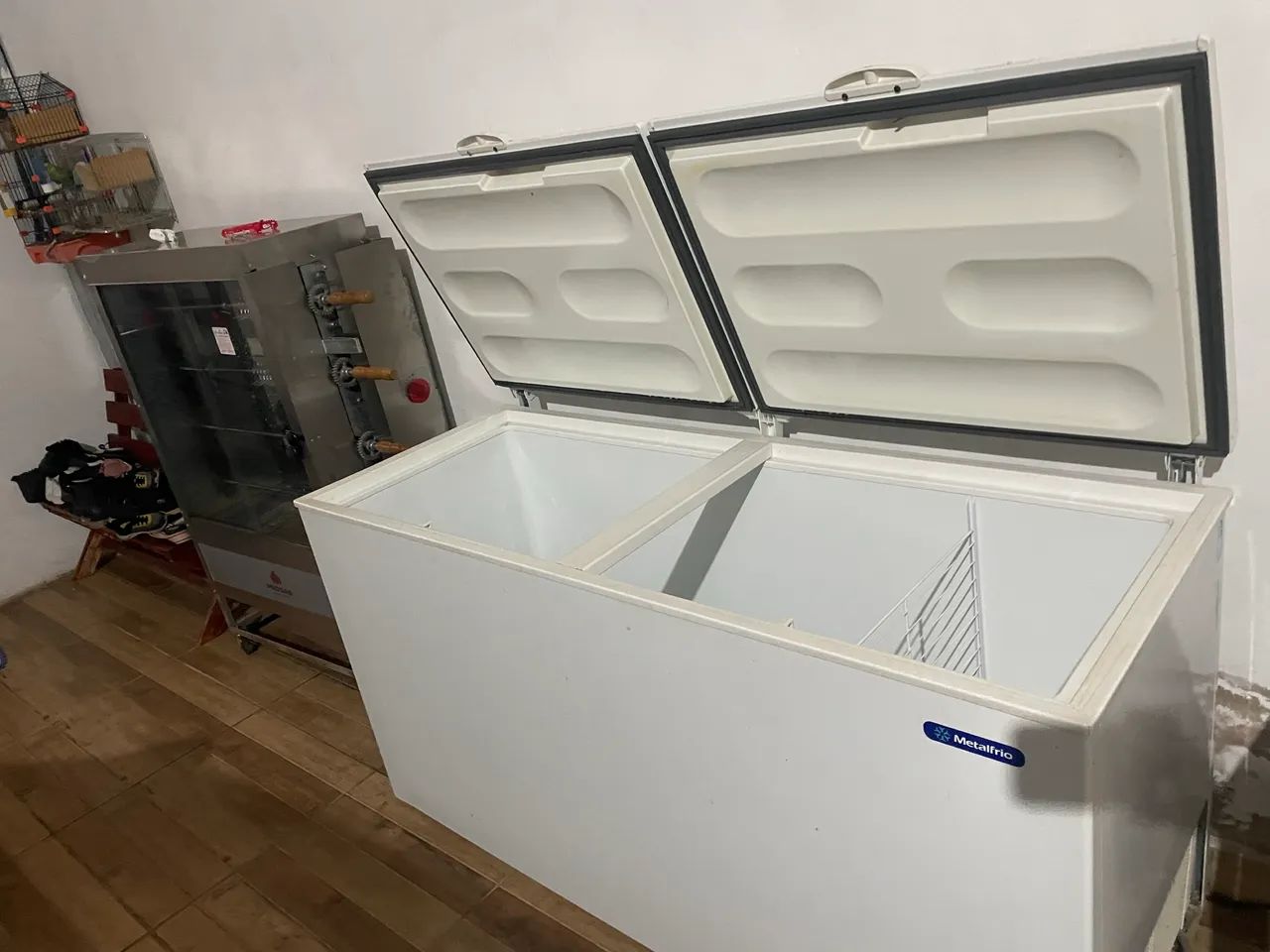 Freezer 480 l metal frio sem uso