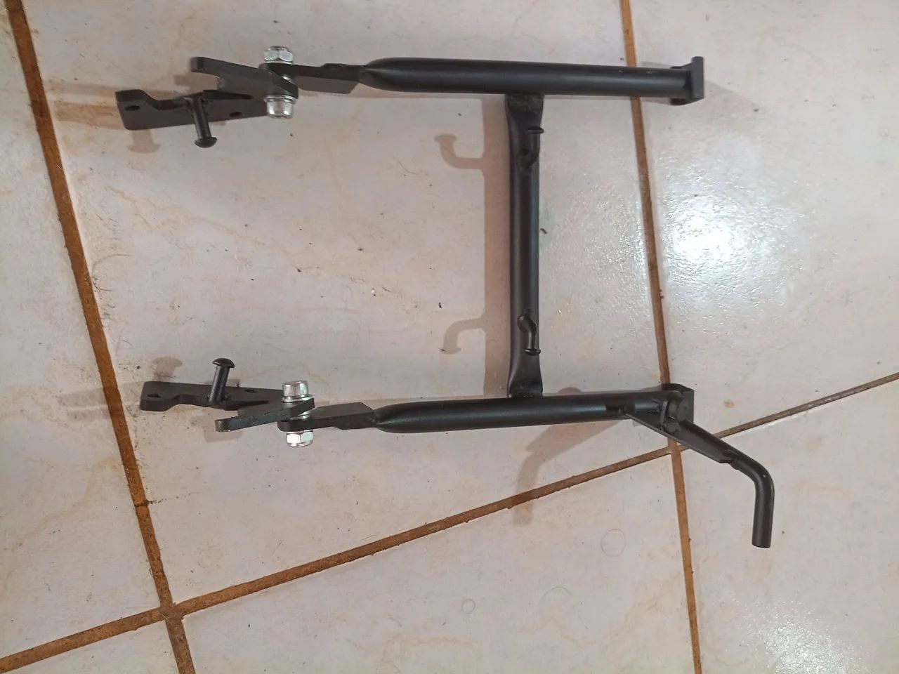 Suporte central da moto TORNADO - Foto 4