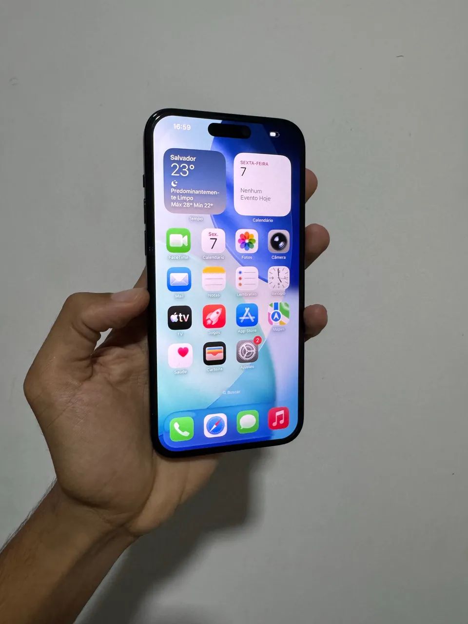 iPhone 15 Plus