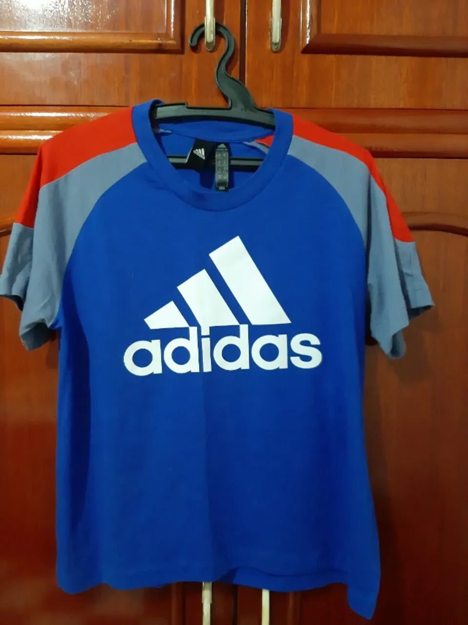 kit adidas camiseta e shorts 