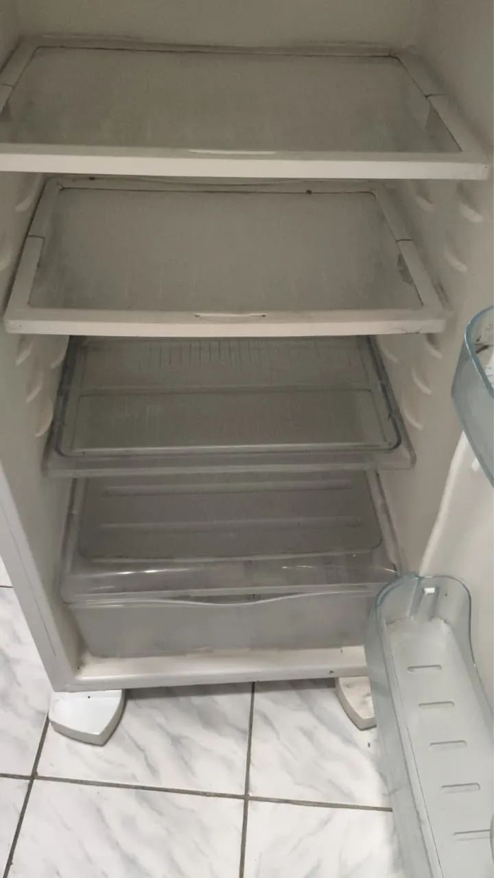 Vendo geladeira!