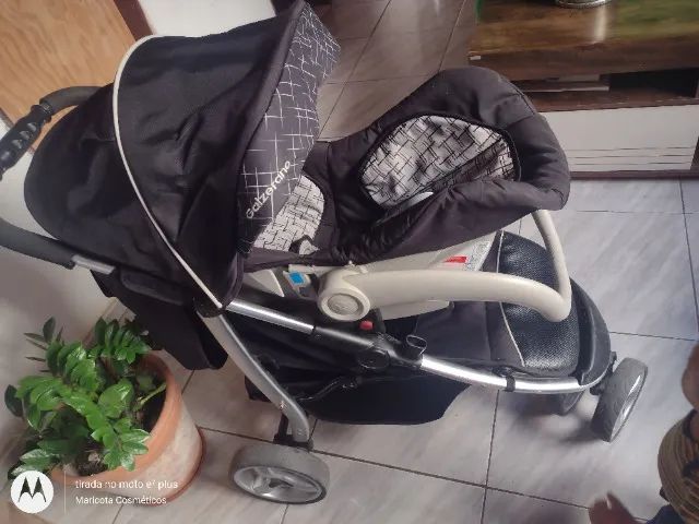 Carrinho de bebê com bebê conforto  - Foto 4