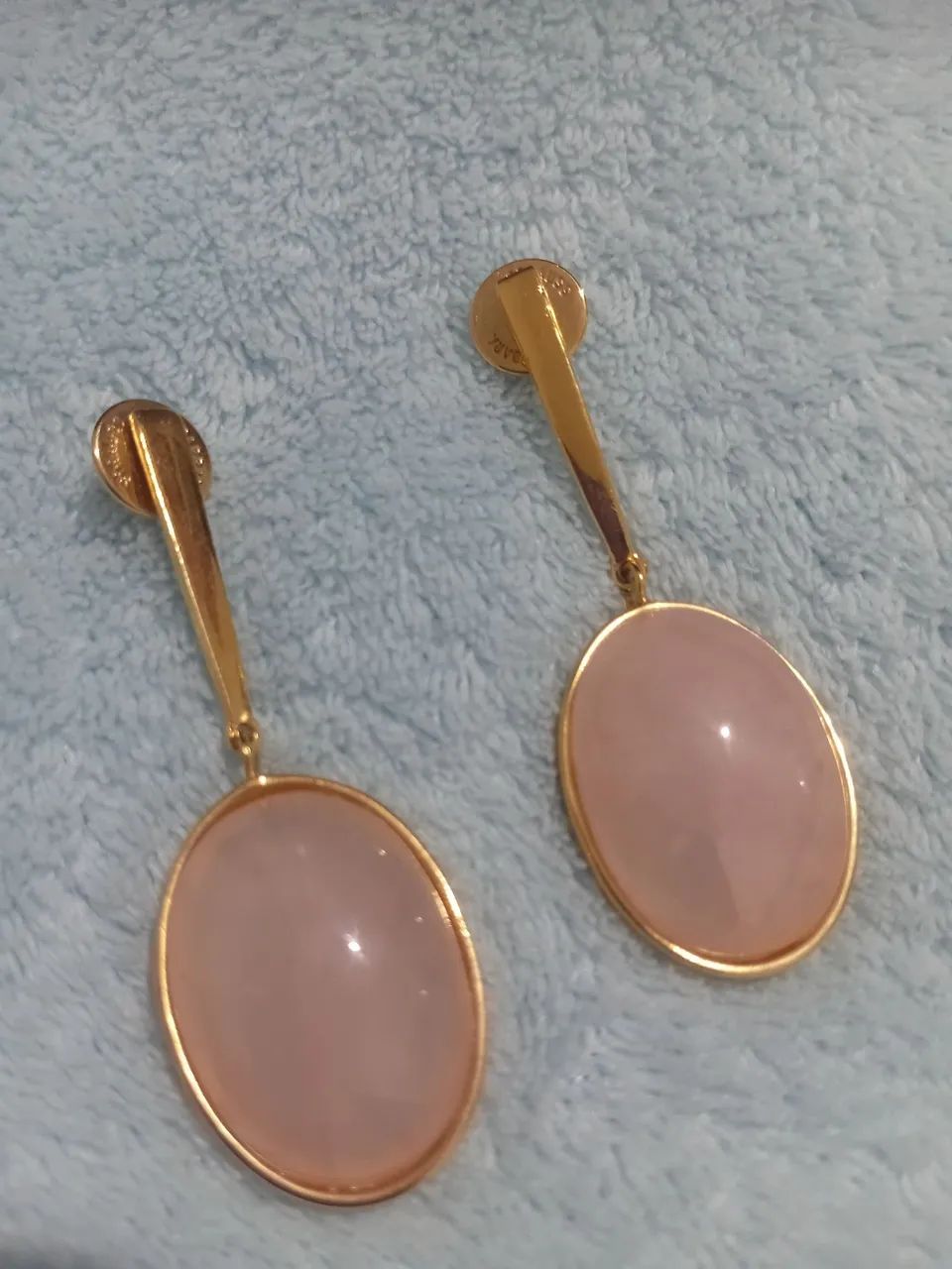 Brincos com pedra quartzo rosa - Foto 2