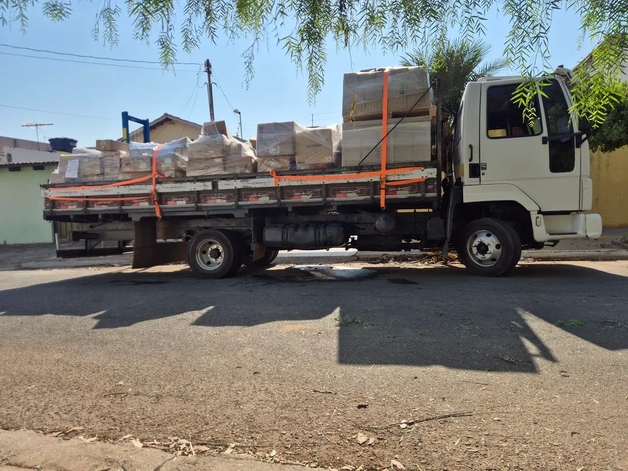 Frete caminhão 3/4 e toco carroceria aberta  - Foto 2