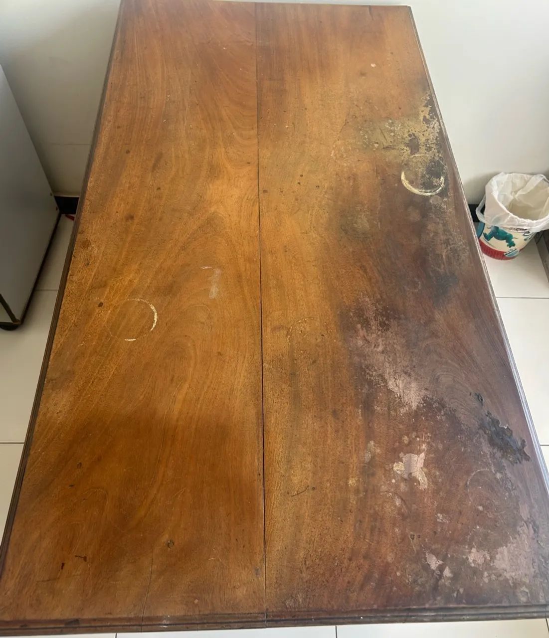 Vendo uma mesa de madeira  para escritório  