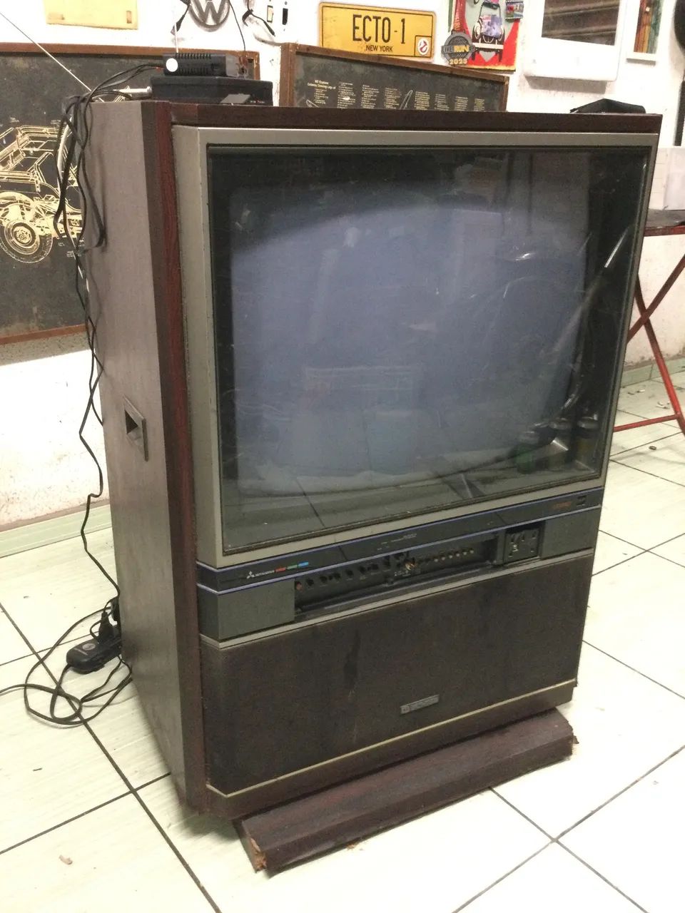Tv antiga e rara Mitsubishi tc2602 - Foto 2