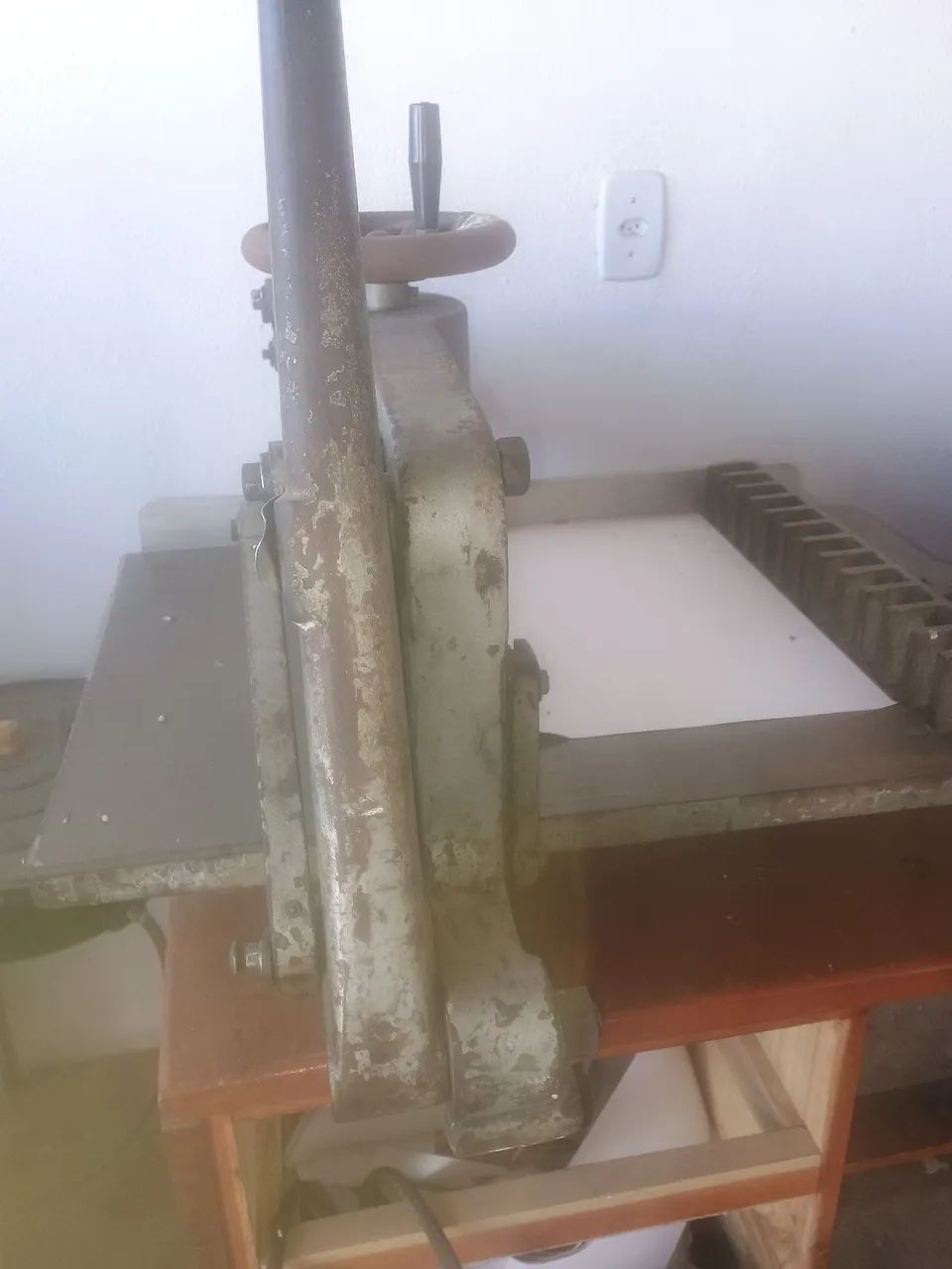 Guilhotina manual 
