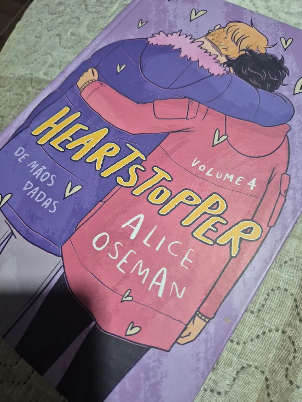 Livro 4 - heartstopper - Foto 3