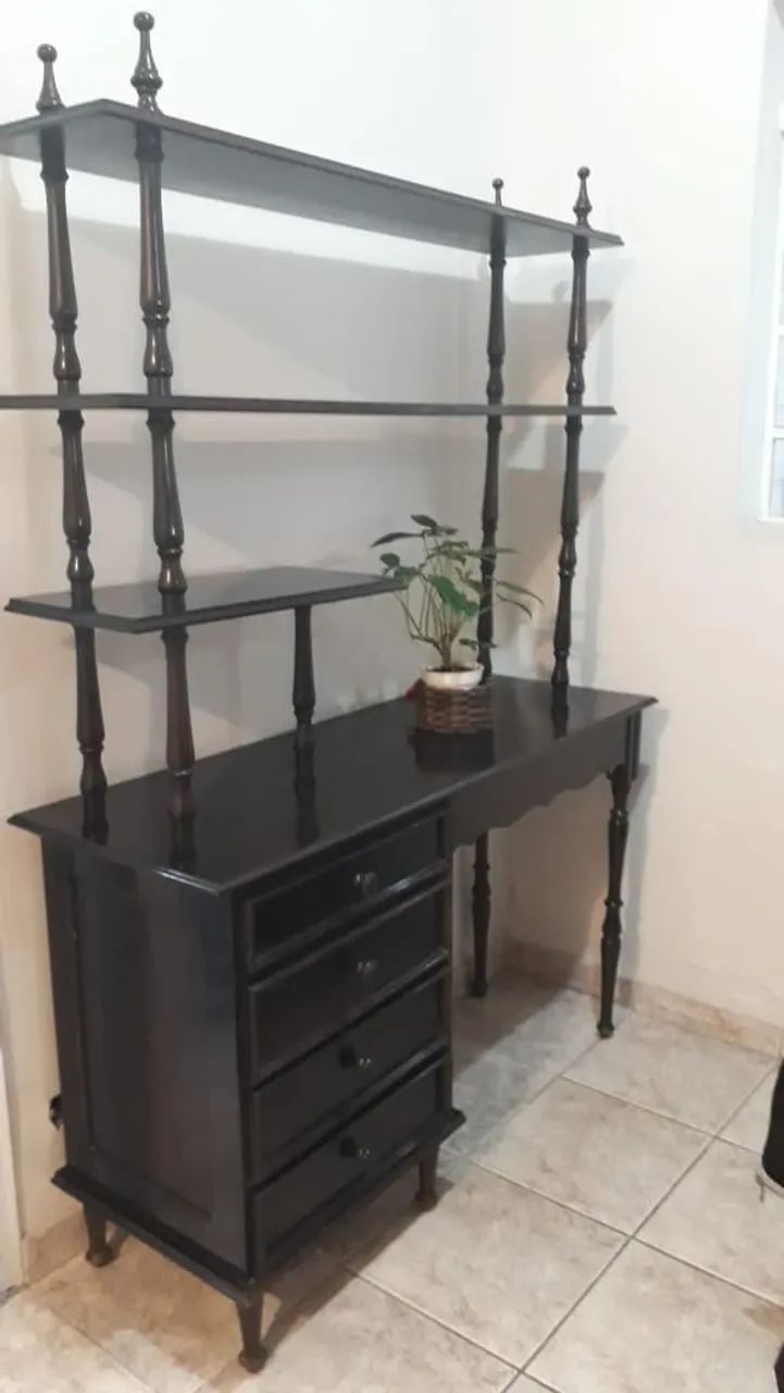 Estante colonial 