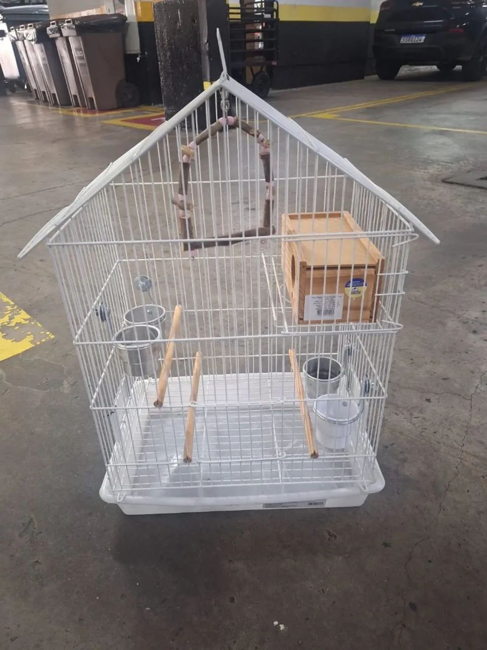 Gaiola Com bandeja, comedouro e puleiro - Foto 3