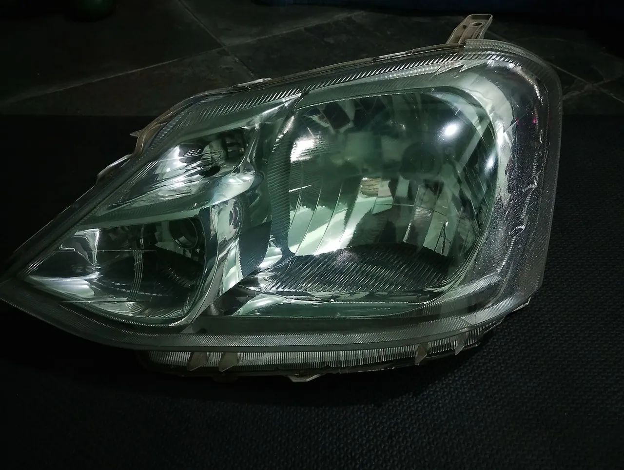 Farol Etios 2013 L/E