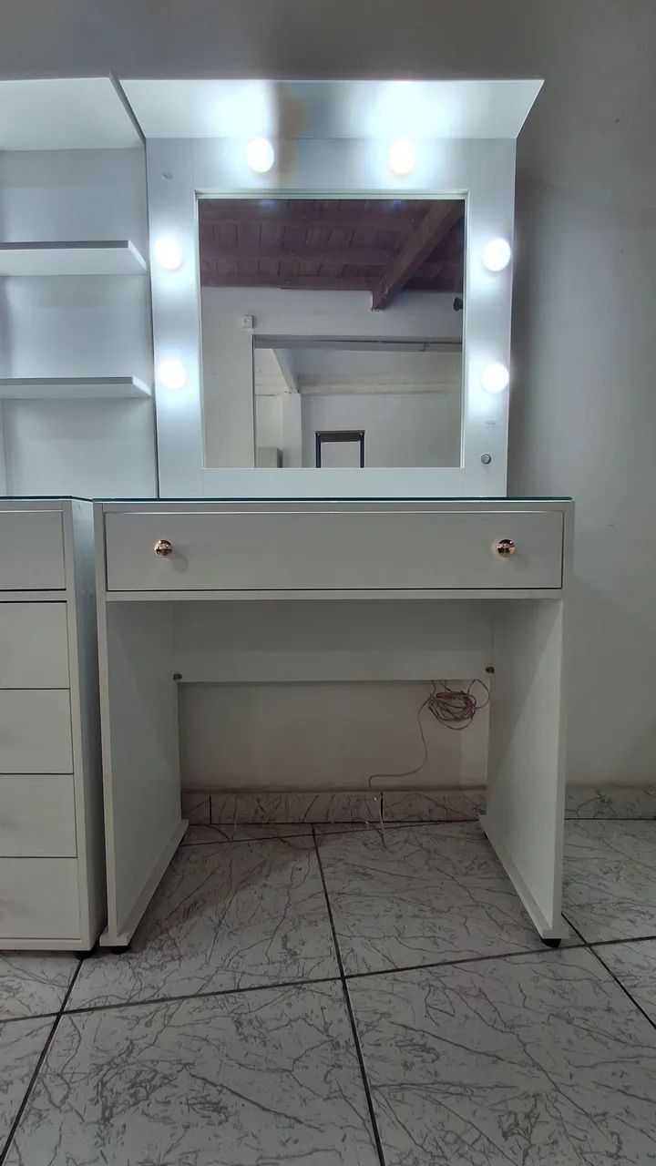 CAMARIM,  MESA, PENTEADEIRA, COM ESPELHO ILUMINADO NOVA - Foto 3