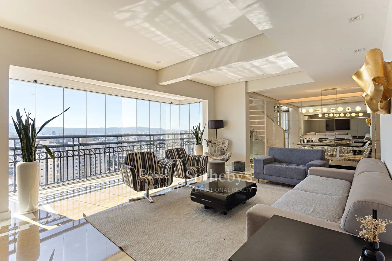 Cobertura duplex com vista para a cidade, terraço e espaço gourmet