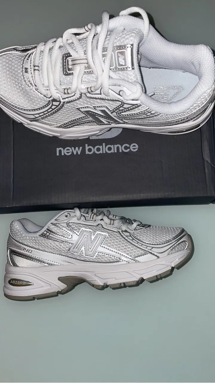 NEW BALANCE 740