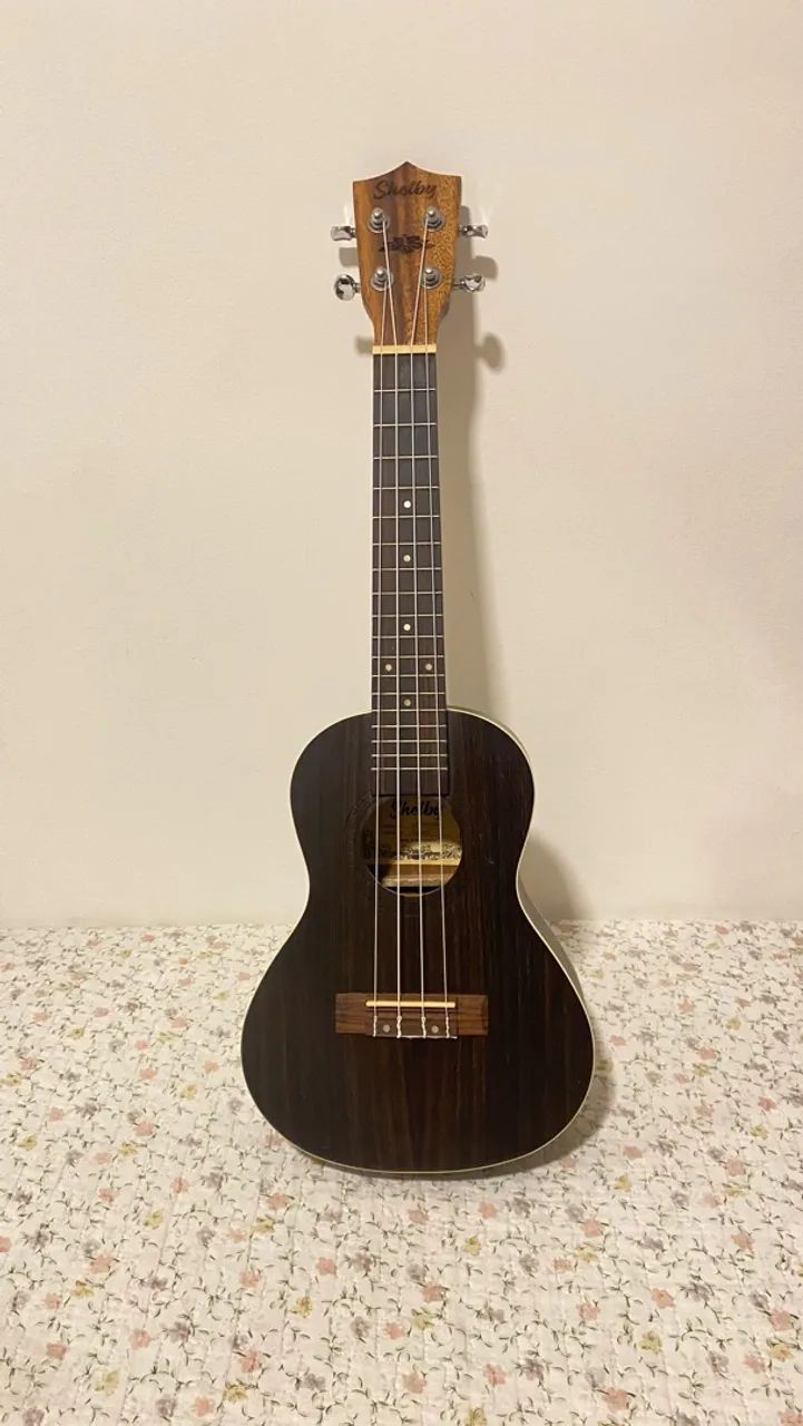 Ukulele Shelby 