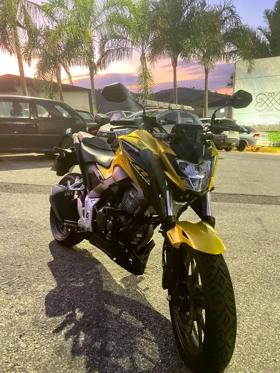  CB300f ABS oportunidade  - Foto 5