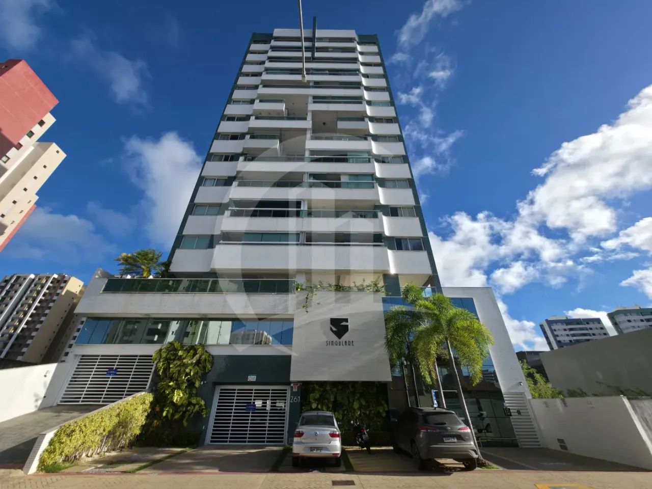 Apartamento no Singulare com três quartos e lazer completo na Coroa do Meio