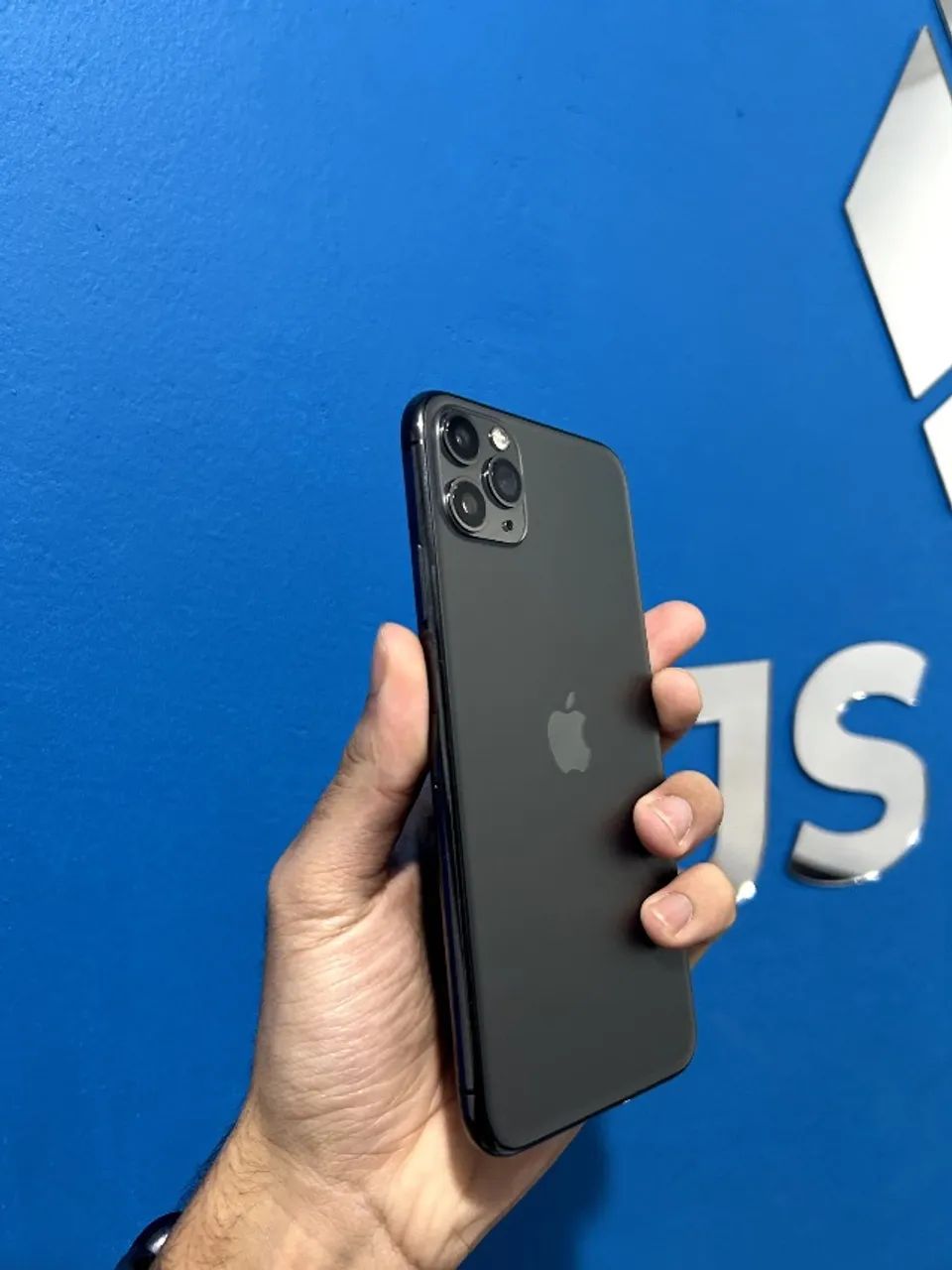 iPhone 11 Pro Max 64gb  - Foto 2