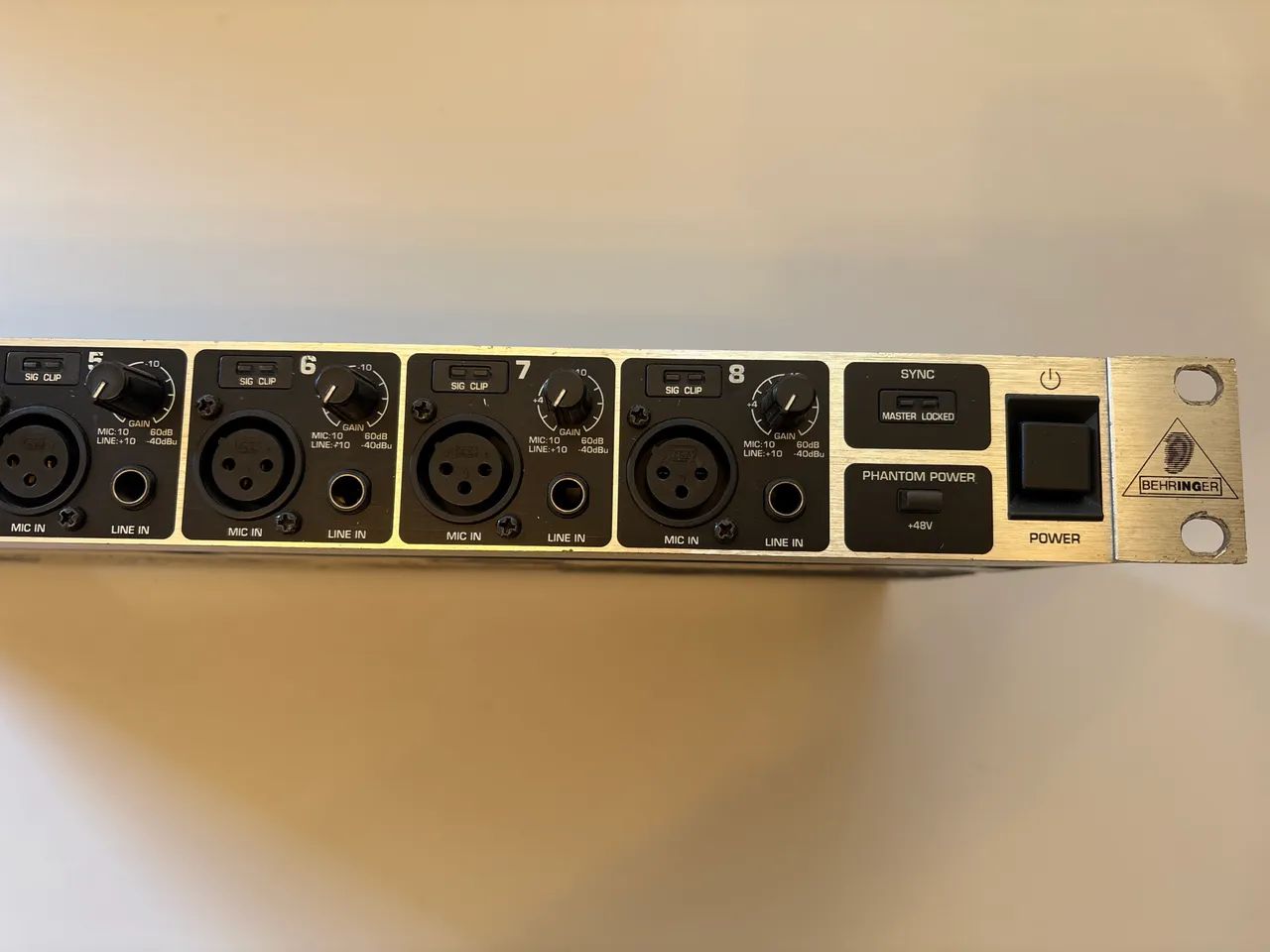 Pré-Amplificador Behringer ADA8000 Ultragain Pro 8 - Equipamentos