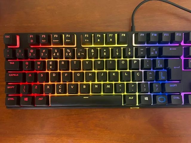 Teclado Cooler Master MS111 RGB Usado