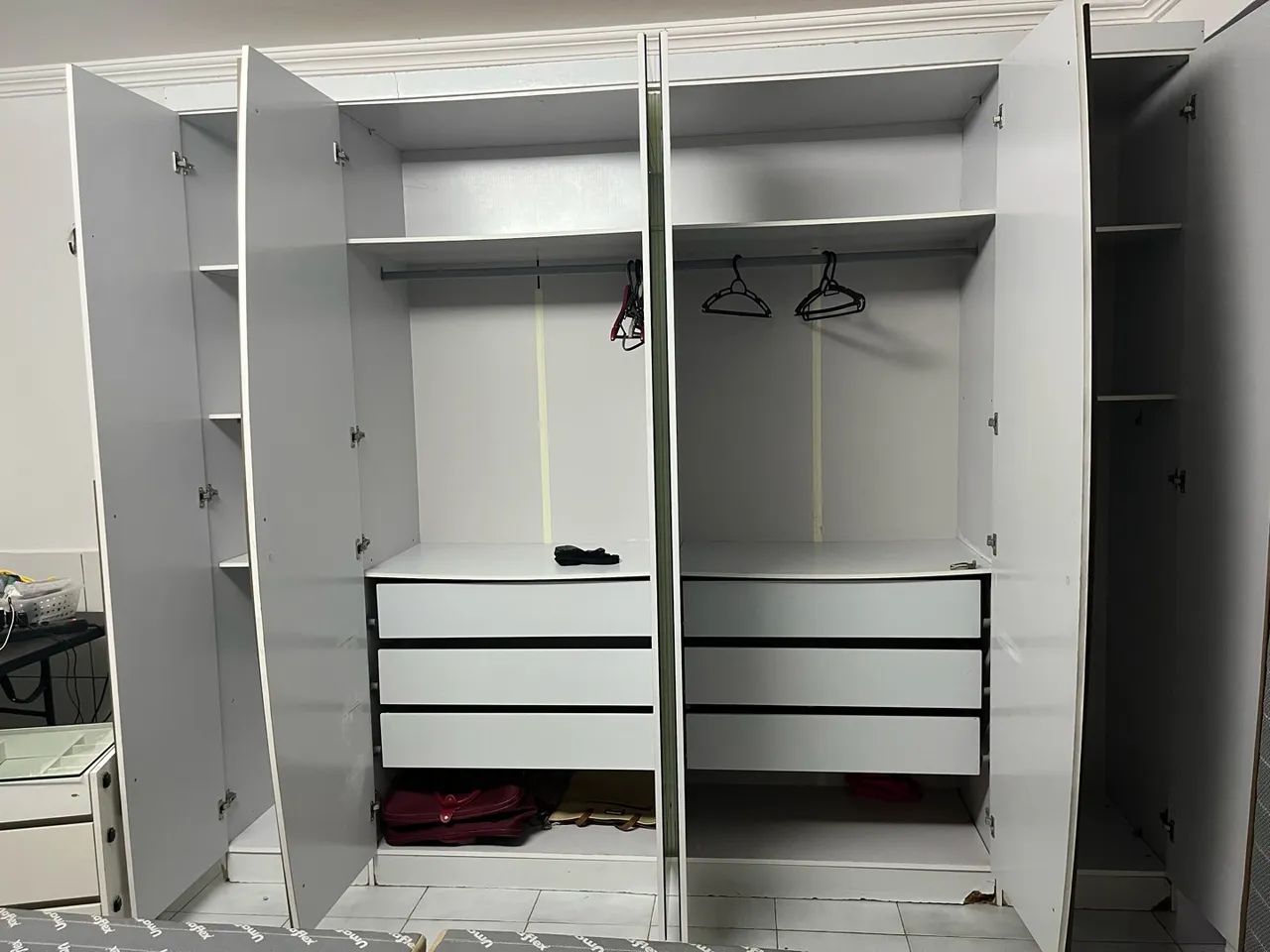 Guarda roupa com criado  - Foto 3