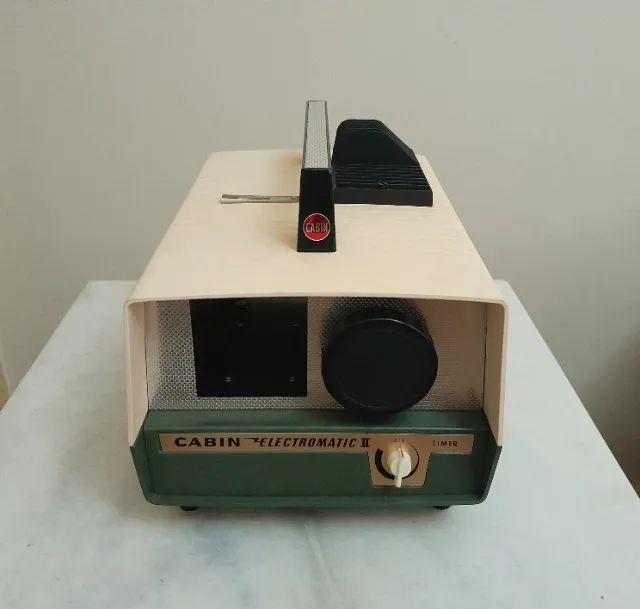 Projetor de Slides Cabin Eletromatic II - Vintage - Foto 2