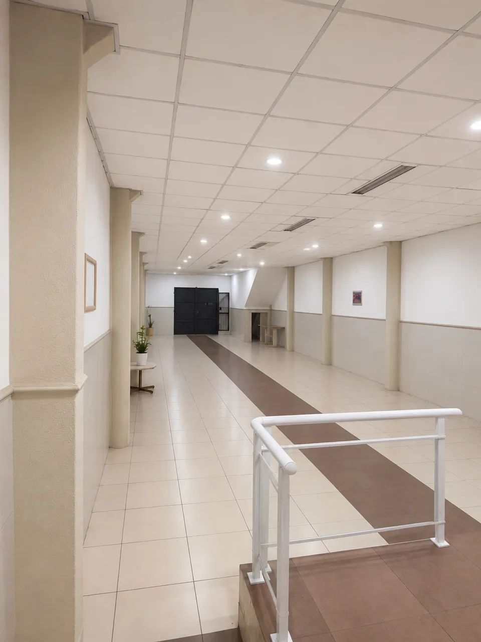 Vendo um prédio comercial - Foto 2