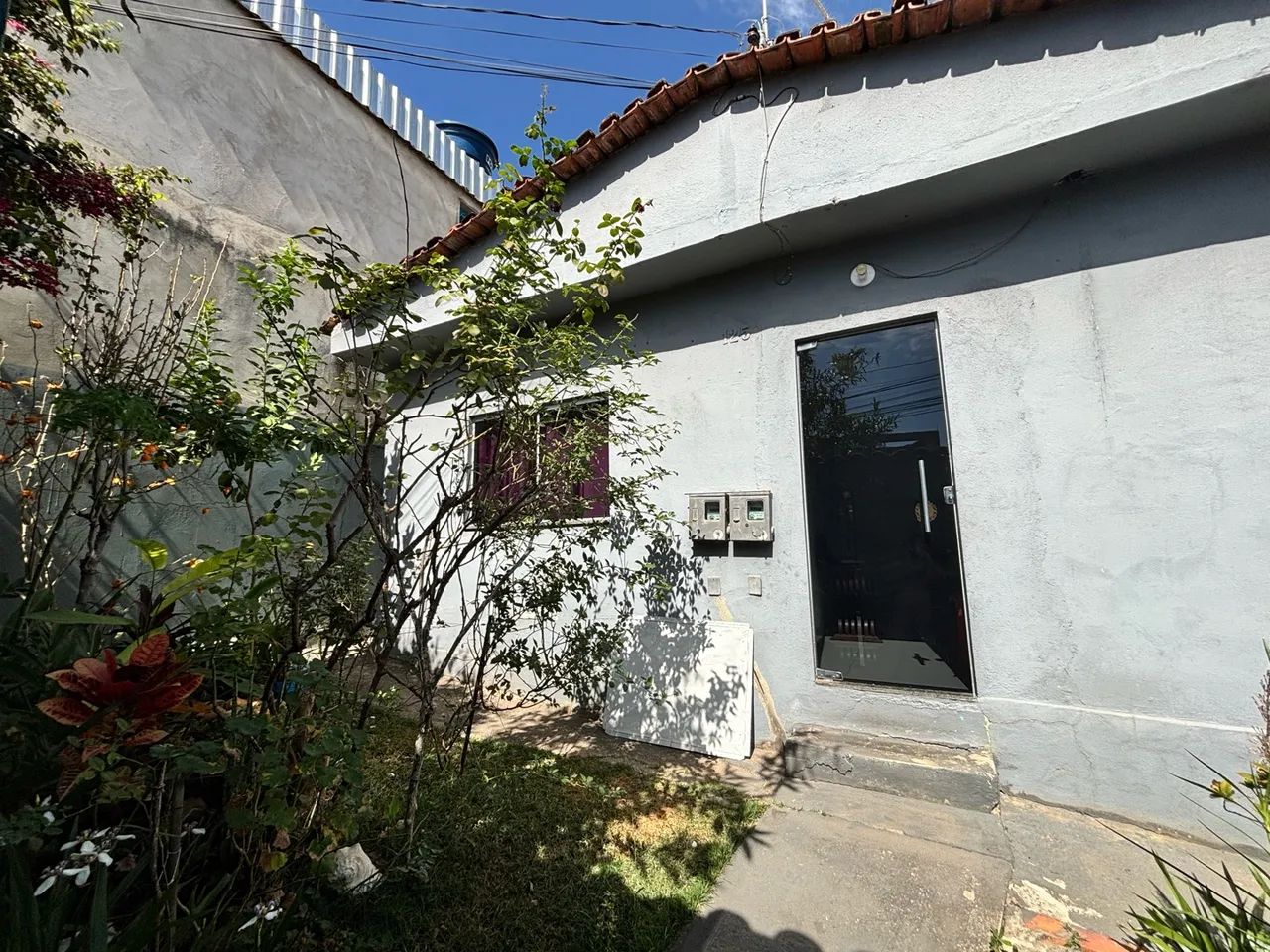 Casa linear com Edícula 