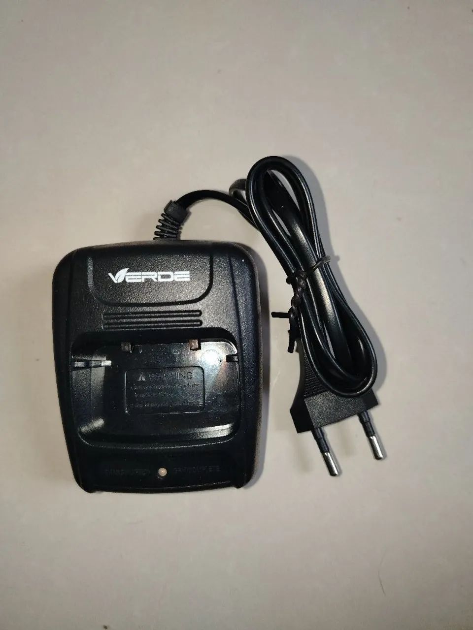 Carregador para rádio 