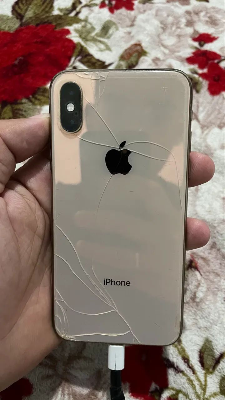 iPhone com tela e traseira trincada porém funcionado perfeitamente  - Foto 5