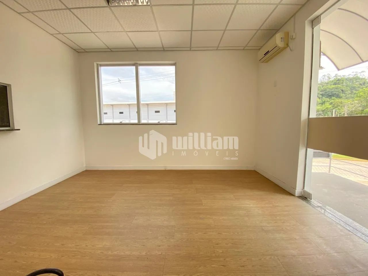 SALA COMERCIAL COM 250M² PARA LOCAÇÃO - GUABIRUBA SUL - Foto 4