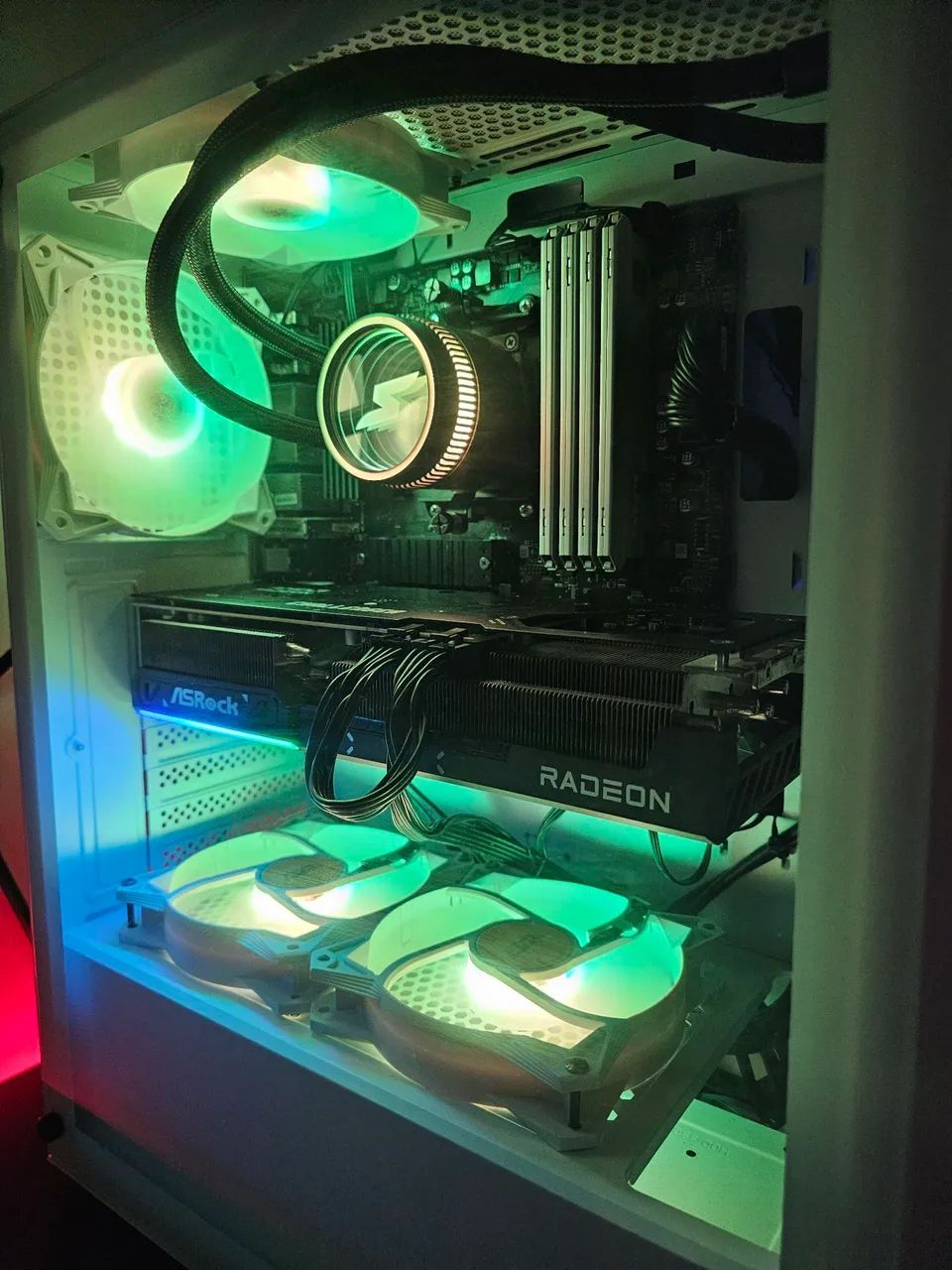 Placa de vídeo RX 9070 XT 16gb