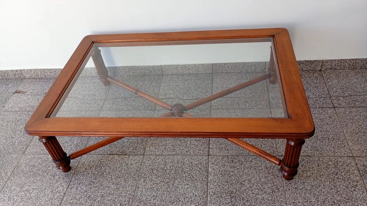 Mesa de centro de madeira nobre com tampo em vidro - Foto 2
