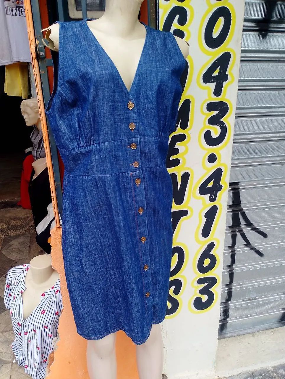 Bazar 3 reais a peça de roupa  - Foto 5