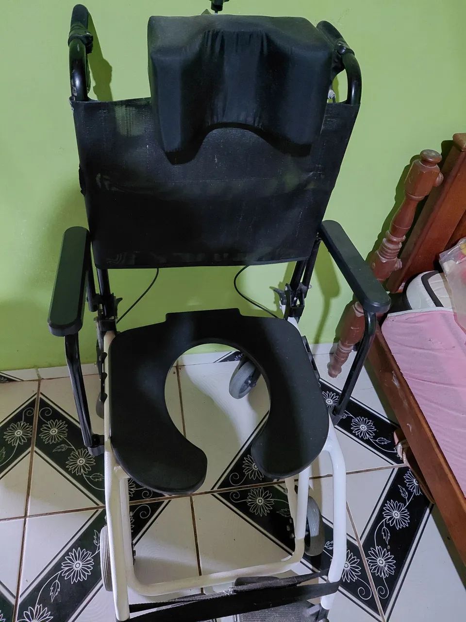 Vende uma cadeira de banho - Foto 3