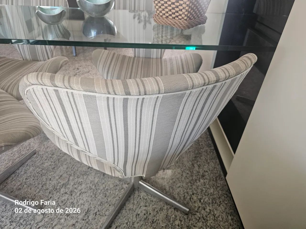 04 Cadeiras giratórias decorativas / poltronas Premium - Foto 2