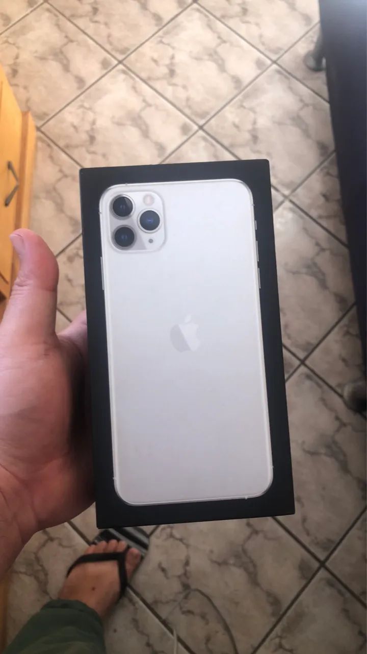 iPhone 11 Pro Max 256 gb com caixa  - Foto 3